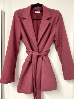 AMERICANA HOMBRERAS COLOR VINO