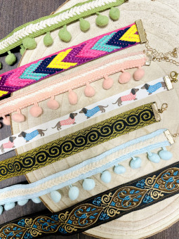 CHOKER DE TELA REMATE DORADO