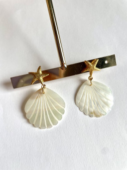 PENDIENTES CONCHA NÁCAR DORADO