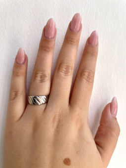 ANILLO LÍNEAS PLATEADO