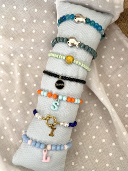 PULSERA PERLITAS DETALLE